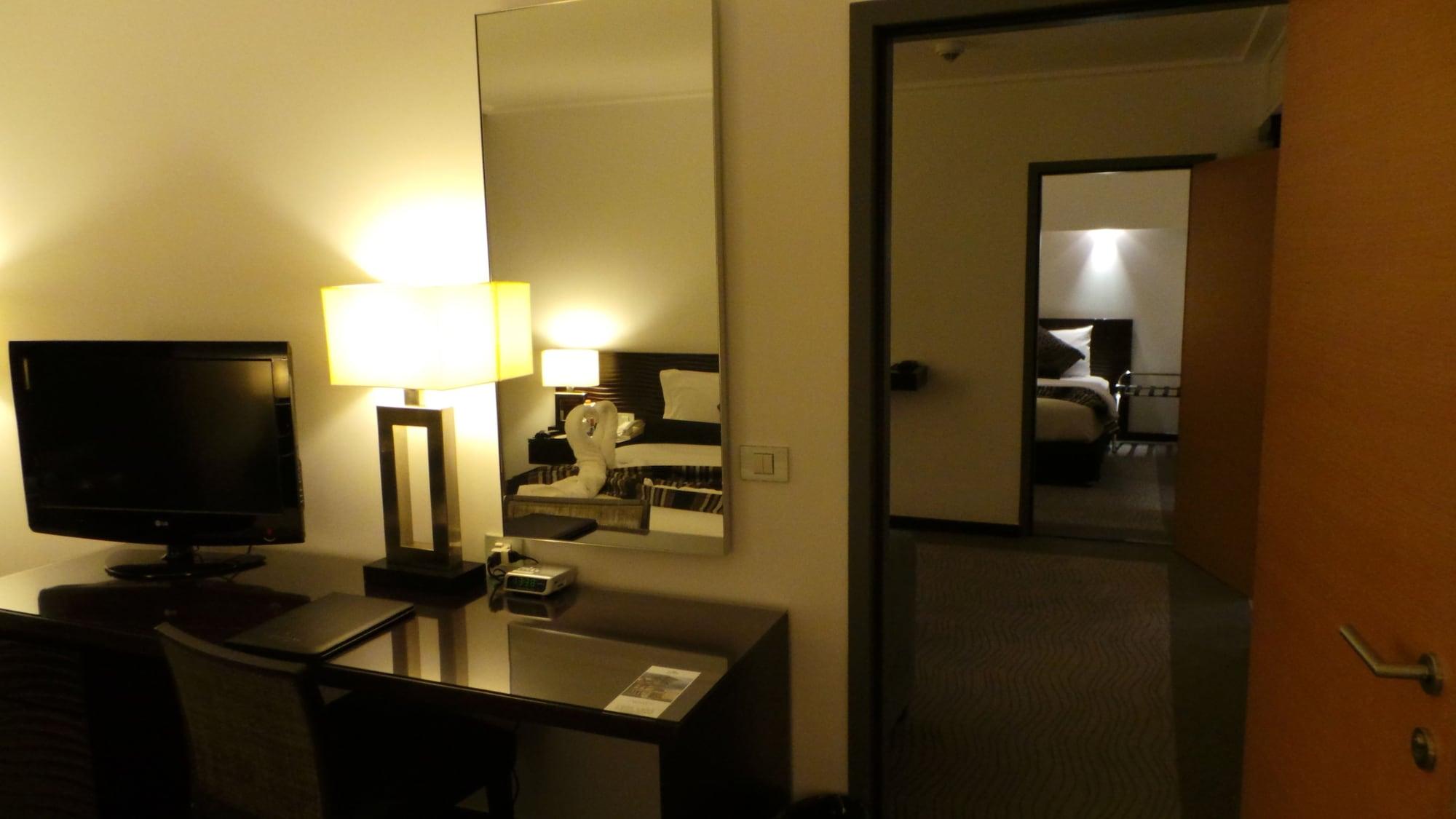 อัมมัน แอร์พอร์ต โฮเต็ล Hotel Al Qastal ภายนอก รูปภาพ