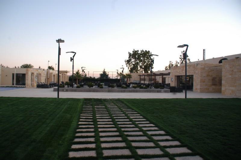 อัมมัน แอร์พอร์ต โฮเต็ล Hotel Al Qastal ภายนอก รูปภาพ