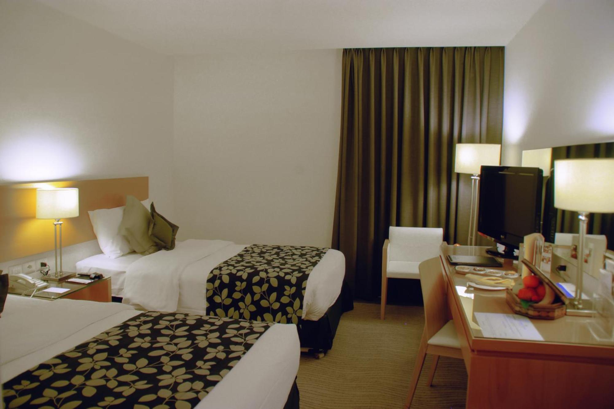 อัมมัน แอร์พอร์ต โฮเต็ล Hotel Al Qastal ภายนอก รูปภาพ