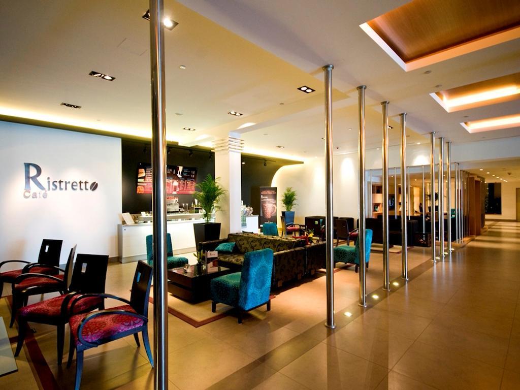 อัมมัน แอร์พอร์ต โฮเต็ล Hotel Al Qastal ภายนอก รูปภาพ